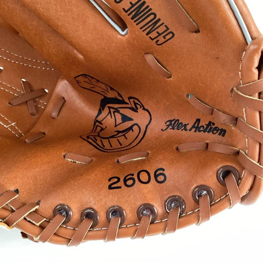 Cleveland Indians Baseball Glove Genuine Cowhide Laced Flex Action 2606 - Picture 10 of 10
